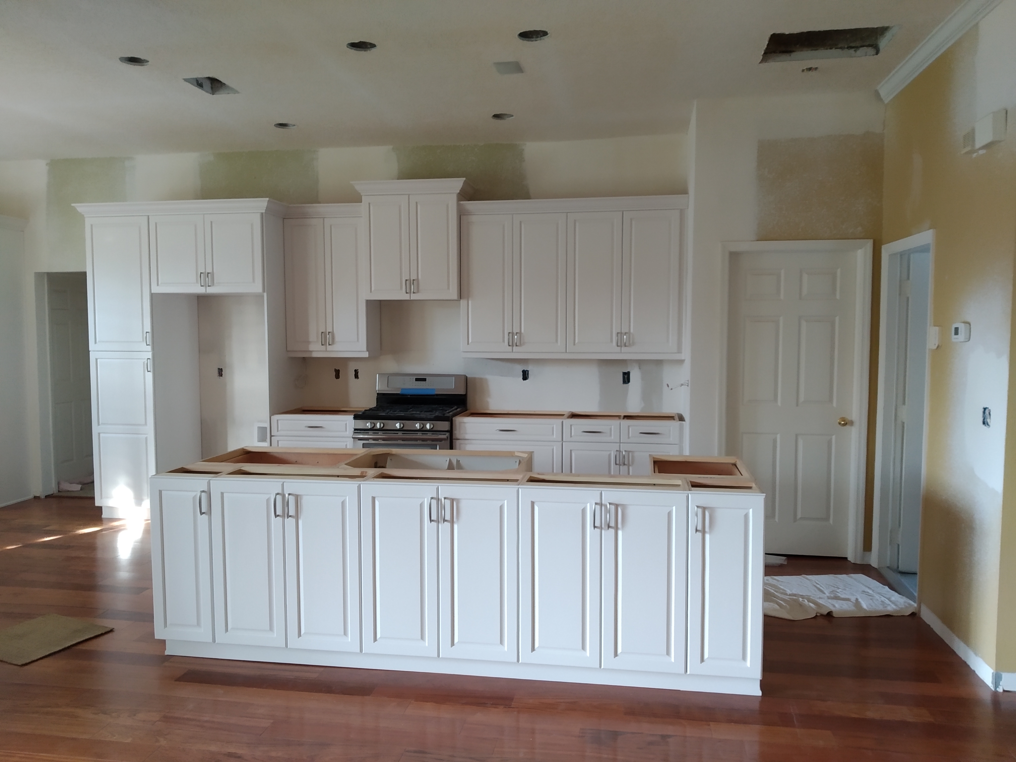 White kitchen multifamily bright